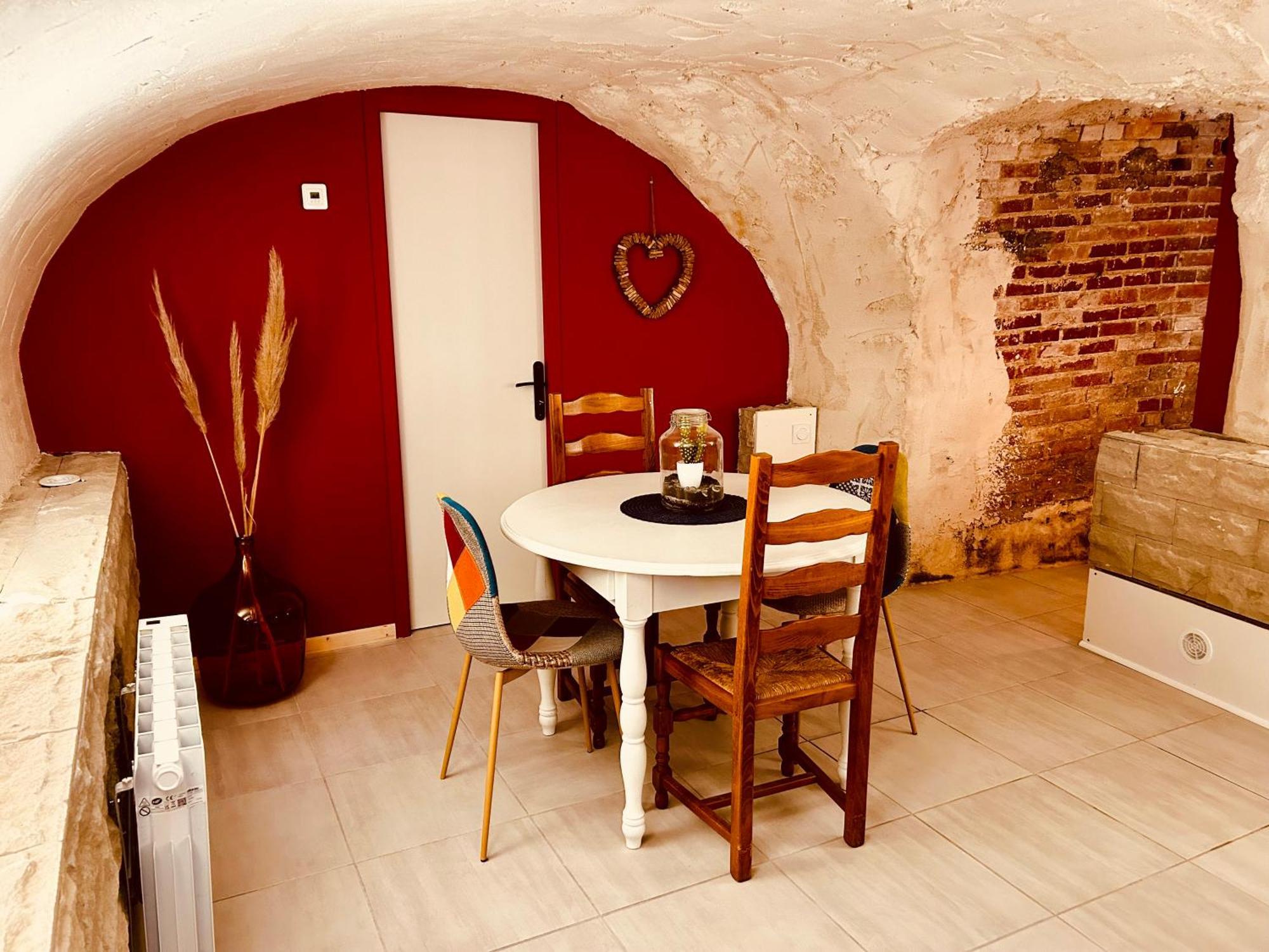 La Cave Aux Lumieres - Proche Centre-Ville - 2 Chambres - Wifi Renaison Zewnętrze zdjęcie