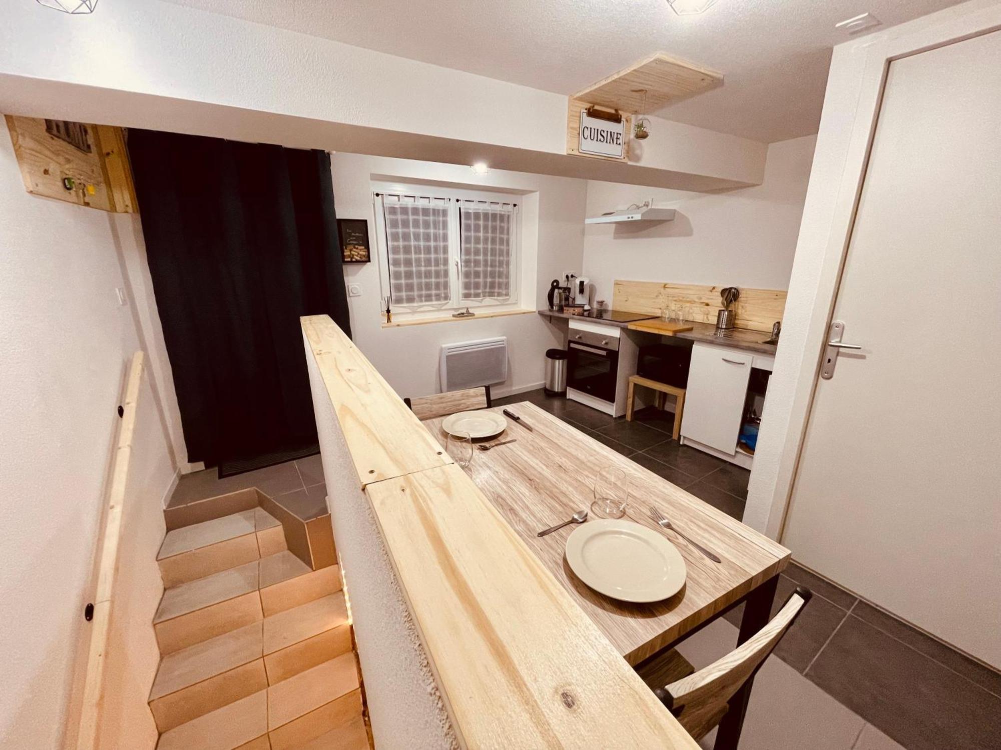 La Cave Aux Lumieres - Proche Centre-Ville - 2 Chambres - Wifi Renaison Zewnętrze zdjęcie